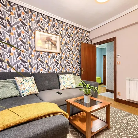Apartment Bilbao, A Un Paso. *