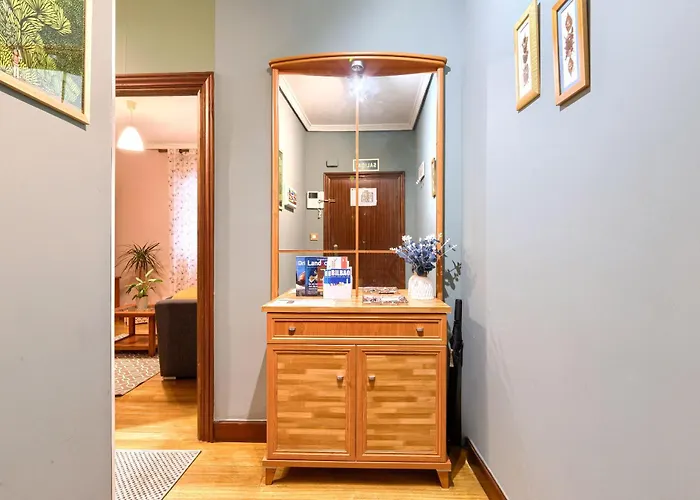 Bilbao, A Un Paso. Apartamento *